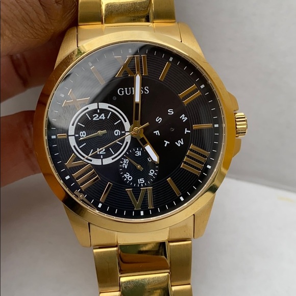 NEW GUESS Stainless Steel Quartz Gold Toned Watch - Picture 1 of 6